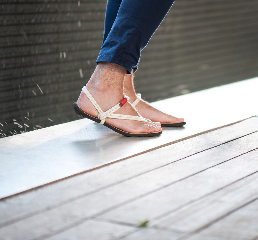 Maku. White on Tan