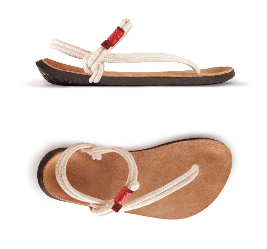 Maku. White on Tan